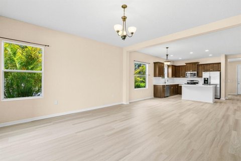 House in Parrish, Florida 3 bedrooms, 163.51 sq.m. № 1609909 - photo 18