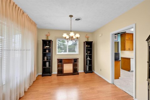 House in Homestead, Florida 4 bedrooms, 246.66 sq.m. № 2012877 - photo 8