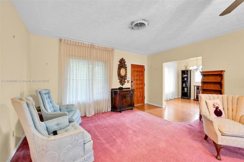 House in Homestead, Florida 4 bedrooms, 246.66 sq.m. № 2012877 - photo 6