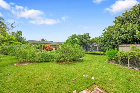 House in Homestead, Florida 4 bedrooms, 246.66 sq.m. № 2012877 - photo 19