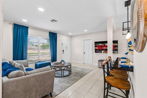 Apartment in Fort Lauderdale, Florida 2 bedrooms, 81.75 sq.m. № 2260389 - photo 3