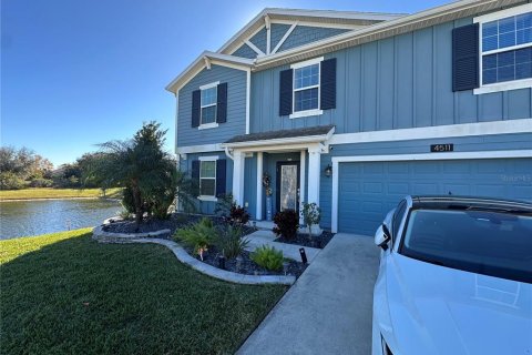 House in Kissimmee, Florida 5 bedrooms, 270.81 sq.m. № 2350143