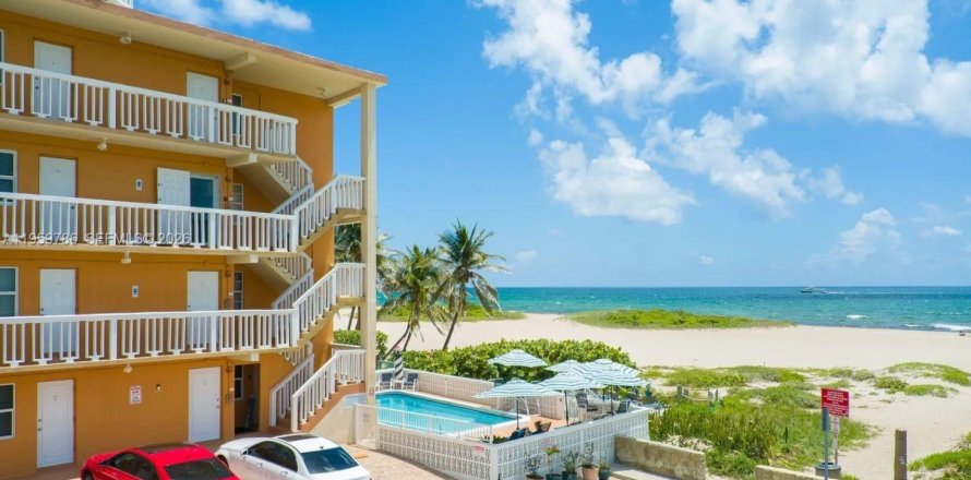Condo in Pompano Beach, Florida, 1 bedroom № 2019995