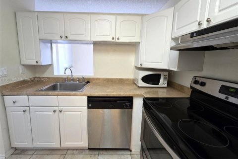 Condominio en venta en West Palm Beach, Florida, 1 dormitorio, 78.97 m2 № 1686282 - foto 3