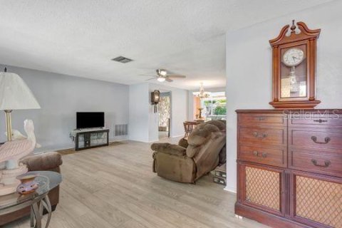 Villa ou maison à vendre à Port Richey, Floride: 2 chambres, 130.81 m2 № 2204722 - photo 8