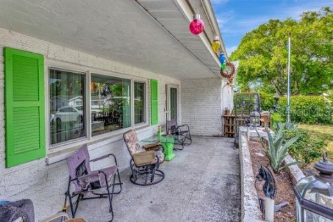 Villa ou maison à vendre à Port Richey, Floride: 2 chambres, 130.81 m2 № 2204722 - photo 7