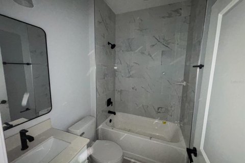 Casa en venta en Port Charlotte, Florida, 4 dormitorios, 151.99 m2 № 2330519 - foto 5