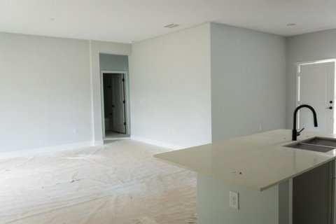 Casa en venta en Port Charlotte, Florida, 4 dormitorios, 151.99 m2 № 2330519 - foto 2