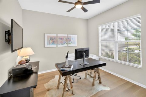 House in Gainesville, Florida 5 bedrooms, 241.55 sq.m. № 2100240 - photo 20