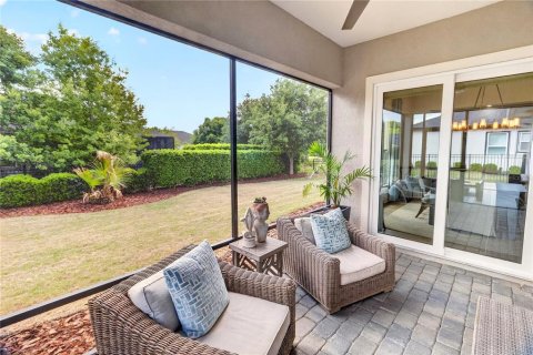 House in Gainesville, Florida 5 bedrooms, 241.55 sq.m. № 2100240 - photo 9