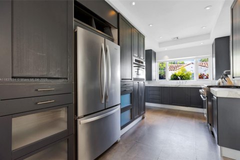 Снять в аренду виллу или дом в Майами-Шорс, Флорида 5 спален, 287.07м2, № 2034561 - фото 17