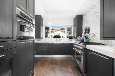 Снять в аренду виллу или дом в Майами-Шорс, Флорида 5 спален, 287.07м2, № 2034561 - фото 18