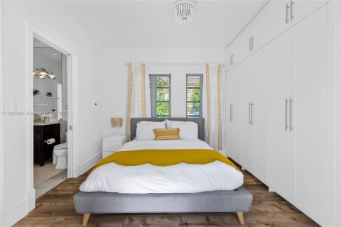 Снять в аренду виллу или дом в Майами-Шорс, Флорида 5 спален, 287.07м2, № 2034561 - фото 26