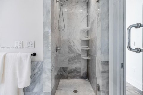 Снять в аренду виллу или дом в Майами-Шорс, Флорида 5 спален, 287.07м2, № 2034561 - фото 30