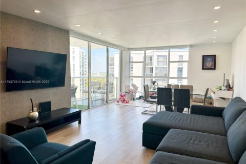 Condominio en venta en Aventura, Florida, 2 dormitorios, 107.12 m2 № 1935958 - foto 11