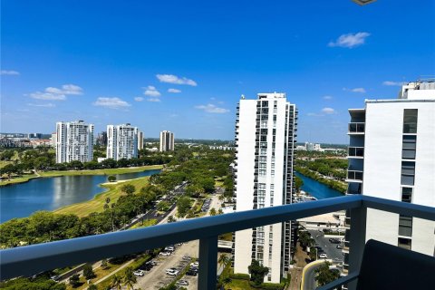 Condominio en venta en Aventura, Florida, 2 dormitorios, 107.12 m2 № 1935958 - foto 19