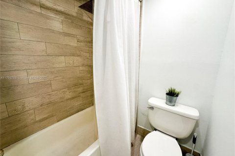 Condominio en venta en Aventura, Florida, 2 dormitorios, 107.12 m2 № 1935958 - foto 26