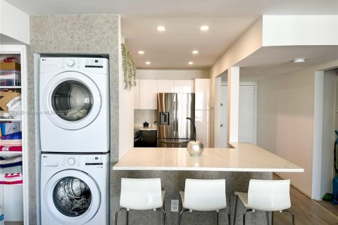 Condominio en venta en Aventura, Florida, 2 dormitorios, 107.12 m2 № 1935958 - foto 5