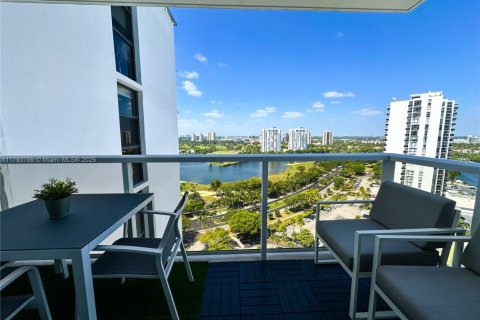 Condominio en venta en Aventura, Florida, 2 dormitorios, 107.12 m2 № 1935958 - foto 18