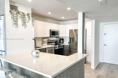 Condominio en venta en Aventura, Florida, 2 dormitorios, 107.12 m2 № 1935958 - foto 4