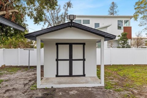 House in Saint Petersburg, Florida 3 bedrooms, 106.47 sq.m. № 1717405 - photo 30