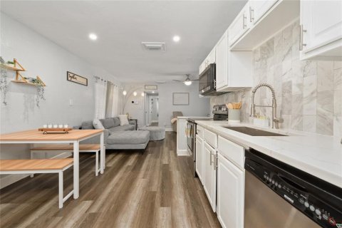 Appartement à louer à Orlando, Floride: 2 chambres, 111.48 m2 № 1787915 - photo 5