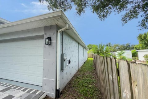 Villa ou maison à vendre à Tampa, Floride: 3 chambres, 144.65 m2 № 2400441 - photo 4