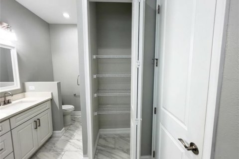 Villa ou maison à vendre à Tampa, Floride: 3 chambres, 144.65 m2 № 2400441 - photo 30