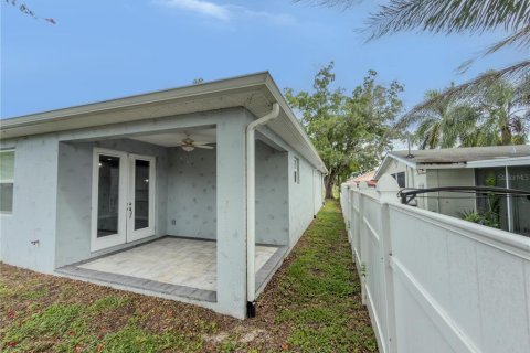 Villa ou maison à vendre à Tampa, Floride: 3 chambres, 144.65 m2 № 2400441 - photo 7