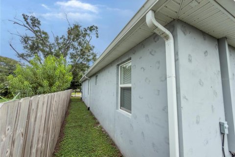 Villa ou maison à vendre à Tampa, Floride: 3 chambres, 144.65 m2 № 2400441 - photo 8