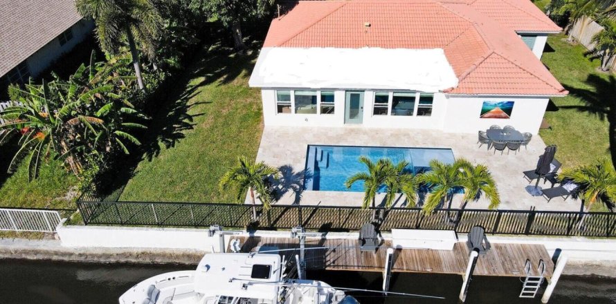Villa ou maison à Ocean Ridge, Floride 3 chambres, 161.84 m2 № 1224709