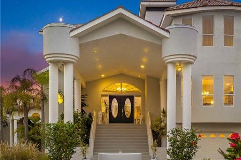 Villa ou maison à vendre à Tierra Verde, Floride: 4 chambres, 478.91 m2 № 1543175 - photo 4
