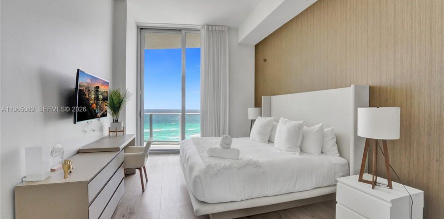 Condo in Hollywood, Florida, 1 bedroom № 2026460