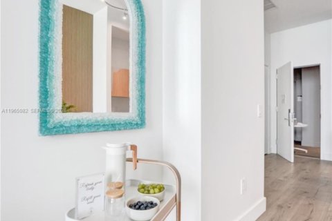 Condo in Hollywood, Florida, 1 bedroom № 2026460 - photo 28