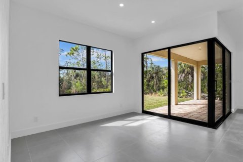House in Port Charlotte, Florida 3 bedrooms, 170.1 sq.m. № 2232993 - photo 13