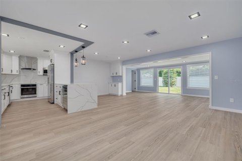 Casa en venta en Clearwater, Florida, 3 dormitorios, 138.42 m2 № 1679189 - foto 8