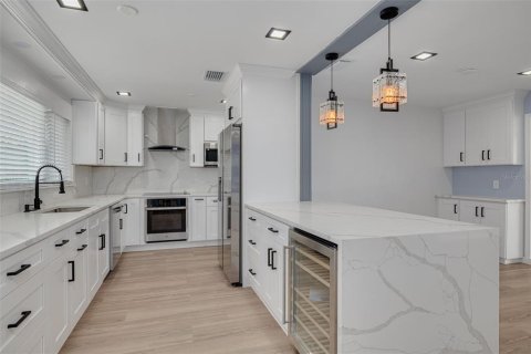 Casa en venta en Clearwater, Florida, 3 dormitorios, 138.42 m2 № 1679189 - foto 11