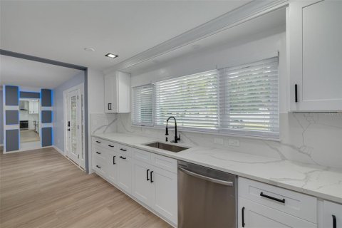 Casa en venta en Clearwater, Florida, 3 dormitorios, 138.42 m2 № 1679189 - foto 10