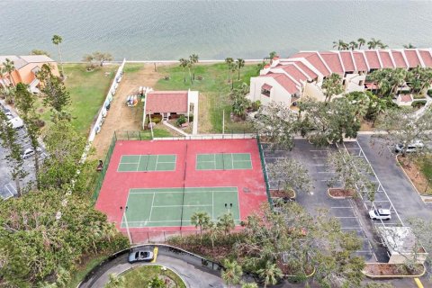 Condo in Saint Petersburg, Florida, 2 bedrooms  № 1560423 - photo 28