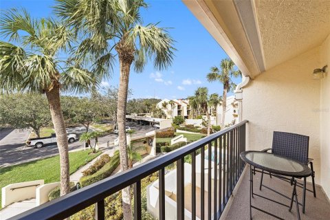 Condo in Saint Petersburg, Florida, 2 bedrooms  № 1560423 - photo 16