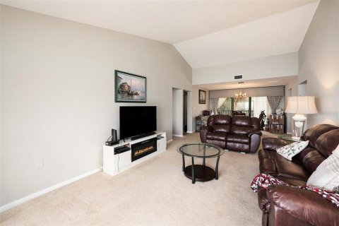 Condo in Saint Petersburg, Florida, 2 bedrooms  № 1560423 - photo 6