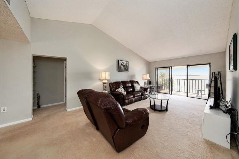 Condo in Saint Petersburg, Florida, 2 bedrooms  № 1560423 - photo 5