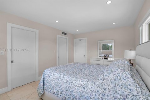 Copropriété à vendre à Miami Lakes, Floride: 2 chambres, 94.76 m2 № 1989931 - photo 15