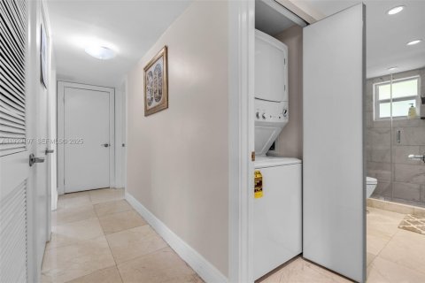 Copropriété à vendre à Miami Lakes, Floride: 2 chambres, 94.76 m2 № 1989931 - photo 12