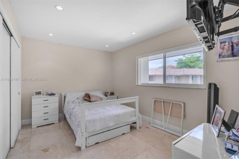 Copropriété à vendre à Miami Lakes, Floride: 2 chambres, 94.76 m2 № 1989931 - photo 18