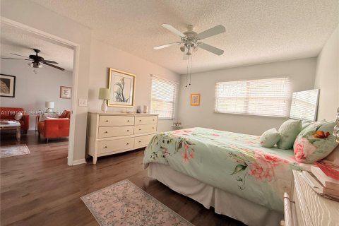 Condominio en venta en Pembroke Pines, Florida, 2 dormitorios, 105.63 m2 № 2057389 - foto 13