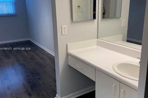 Condominio en venta en Pembroke Pines, Florida, 2 dormitorios, 105.63 m2 № 2057389 - foto 16