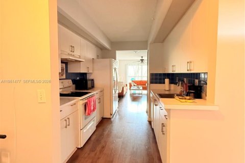 Condominio en venta en Pembroke Pines, Florida, 2 dormitorios, 105.63 m2 № 2057389 - foto 14