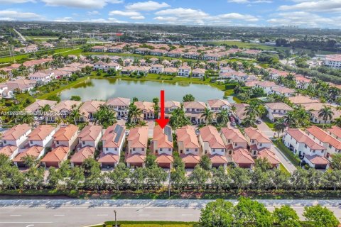 Casa en alquiler en Cooper City, Florida, 4 dormitorios, 193.61 m2 № 2038415 - foto 2