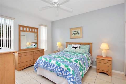 Townhouse in Davenport, Florida 4 bedrooms, 172.43 sq.m. № 1877257 - photo 15